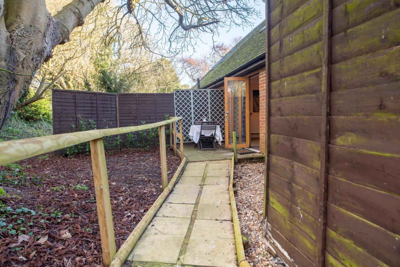 Terlingham Lane Cottage Hawkinge Екстериор снимка