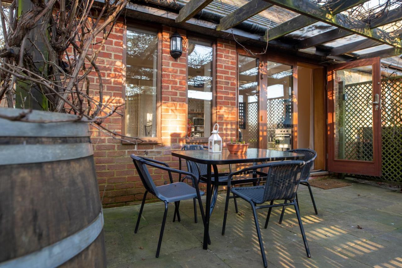 Terlingham Lane Cottage Hawkinge Екстериор снимка